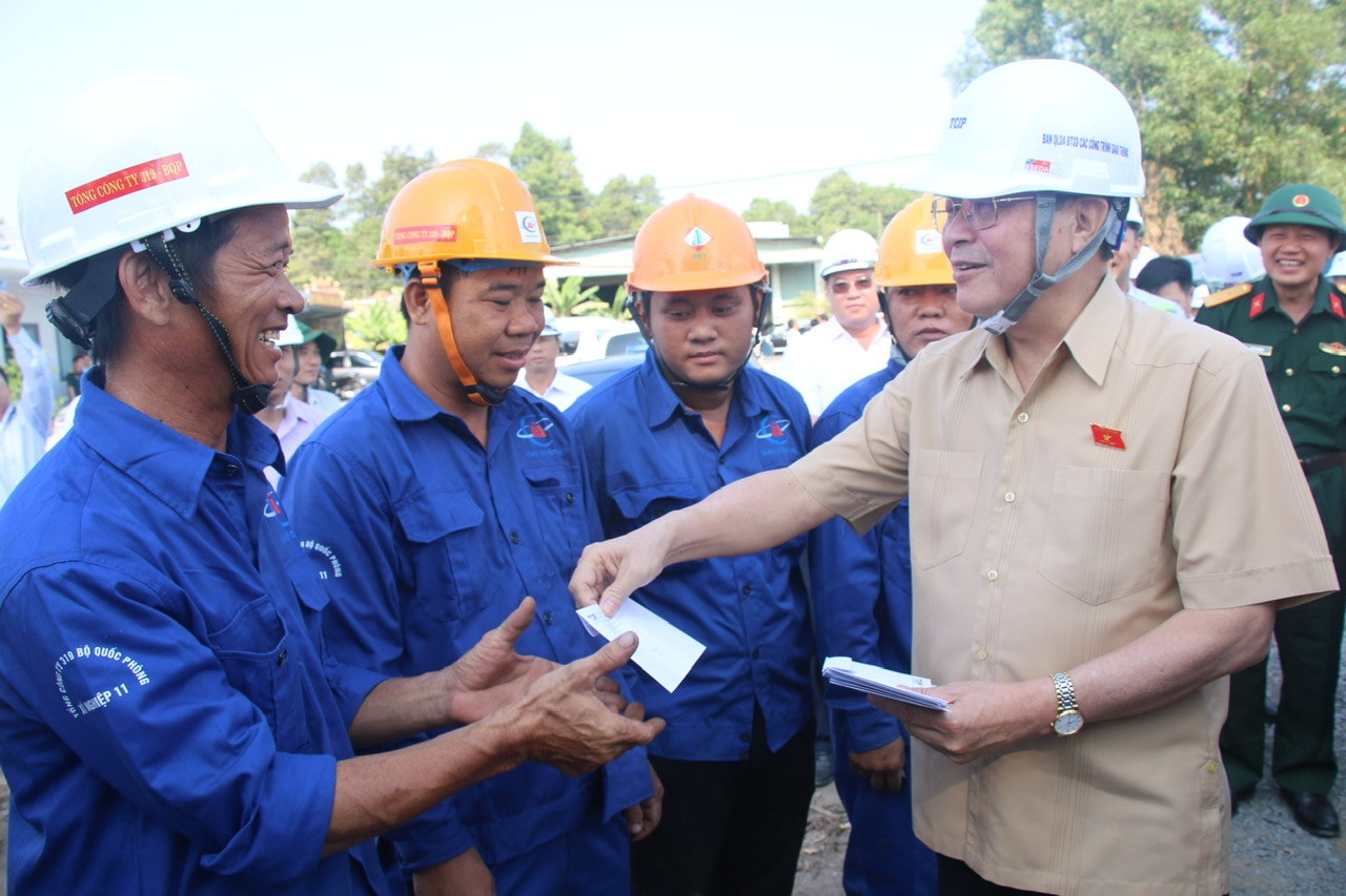Phó Chủ tịch Quốc hội Nguyễn Đức Hải kiểm tra tiến độ Dự án Vành đai 3 TP. Hồ Chí Minh -0