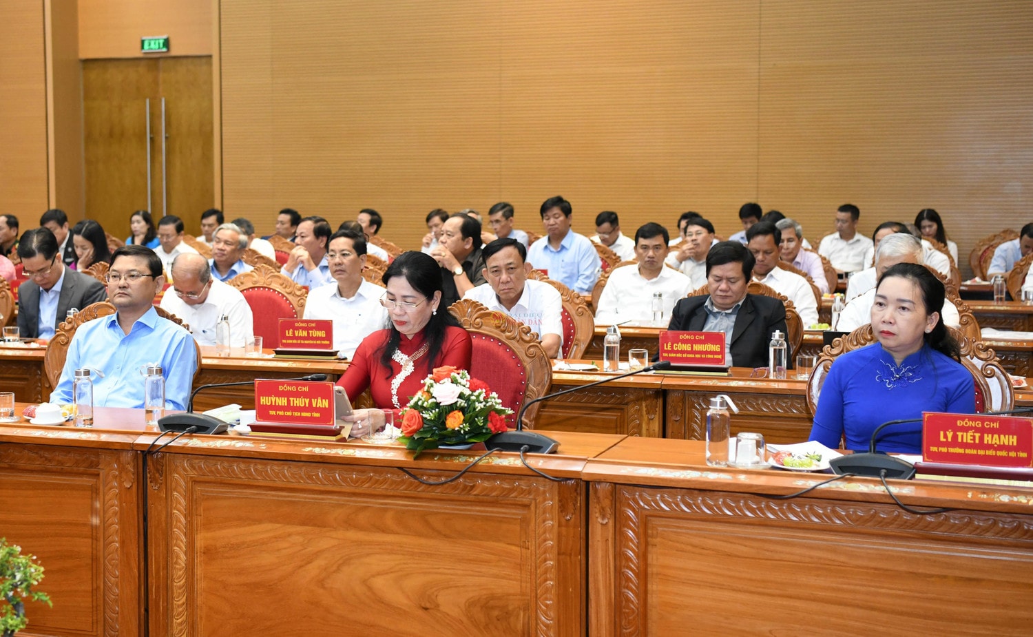 Các đại biểu dự cuộc làm việc. Ảnh: Lâm Hiển Chủ tịch Quốc hội Vương Đình Huệ: Nêu cao
