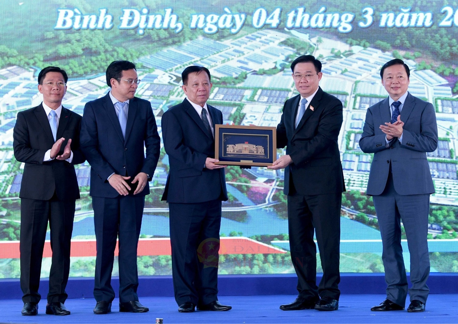 Chủ tịch Quốc hội Vương Đình Huệ dự lễ khánh thành Khu công nghiệp, đô thị và dịch vụ Becamex VSIP Bình Định -0