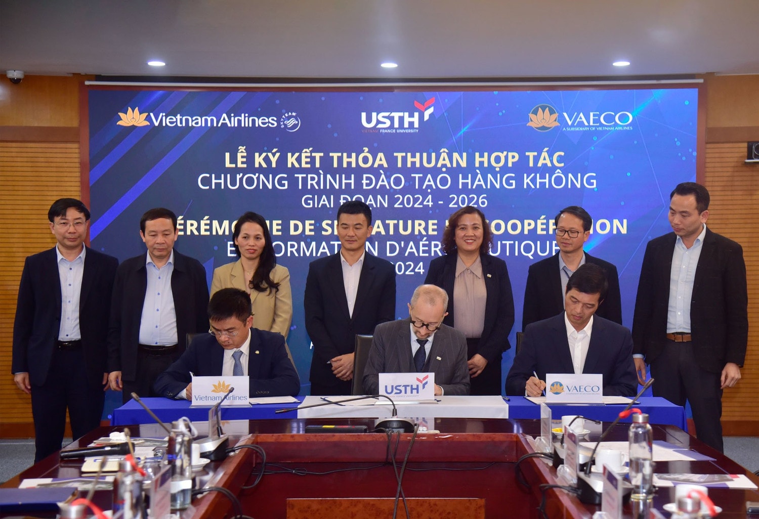 Vietnam Airlines ký thỏa thuận hợp tác Chương trình đào tạo kỹ thuật hàng không -0