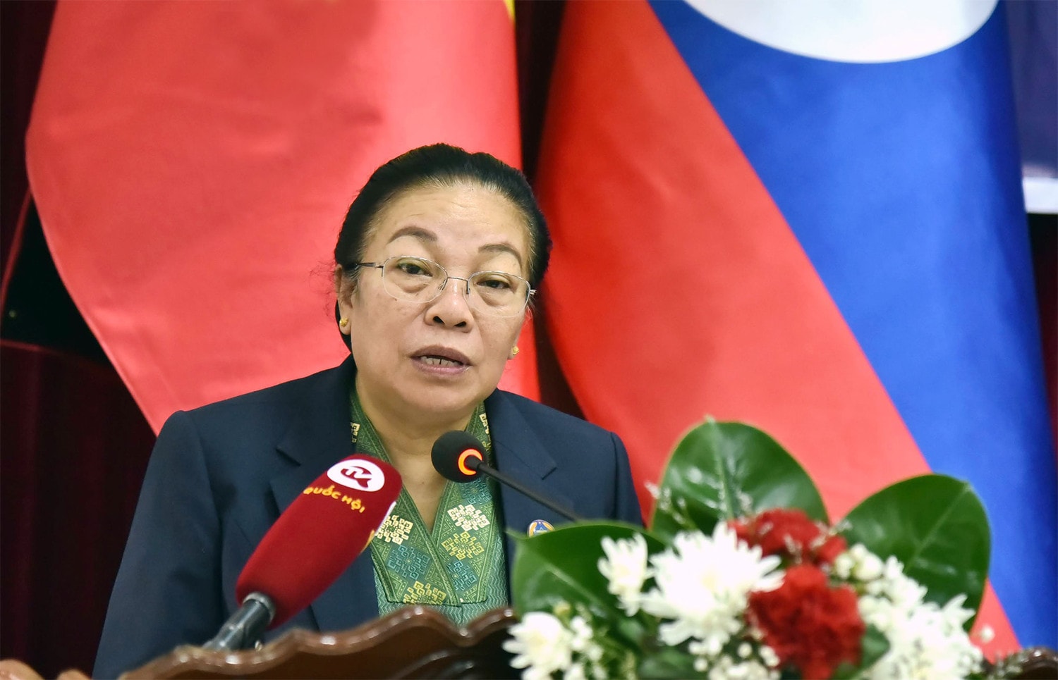 Cùng vun đắp tình hữu nghị vĩ đại, đoàn kết  đặc biệt và hợp tác toàn diện Lào - Việt Nam -0