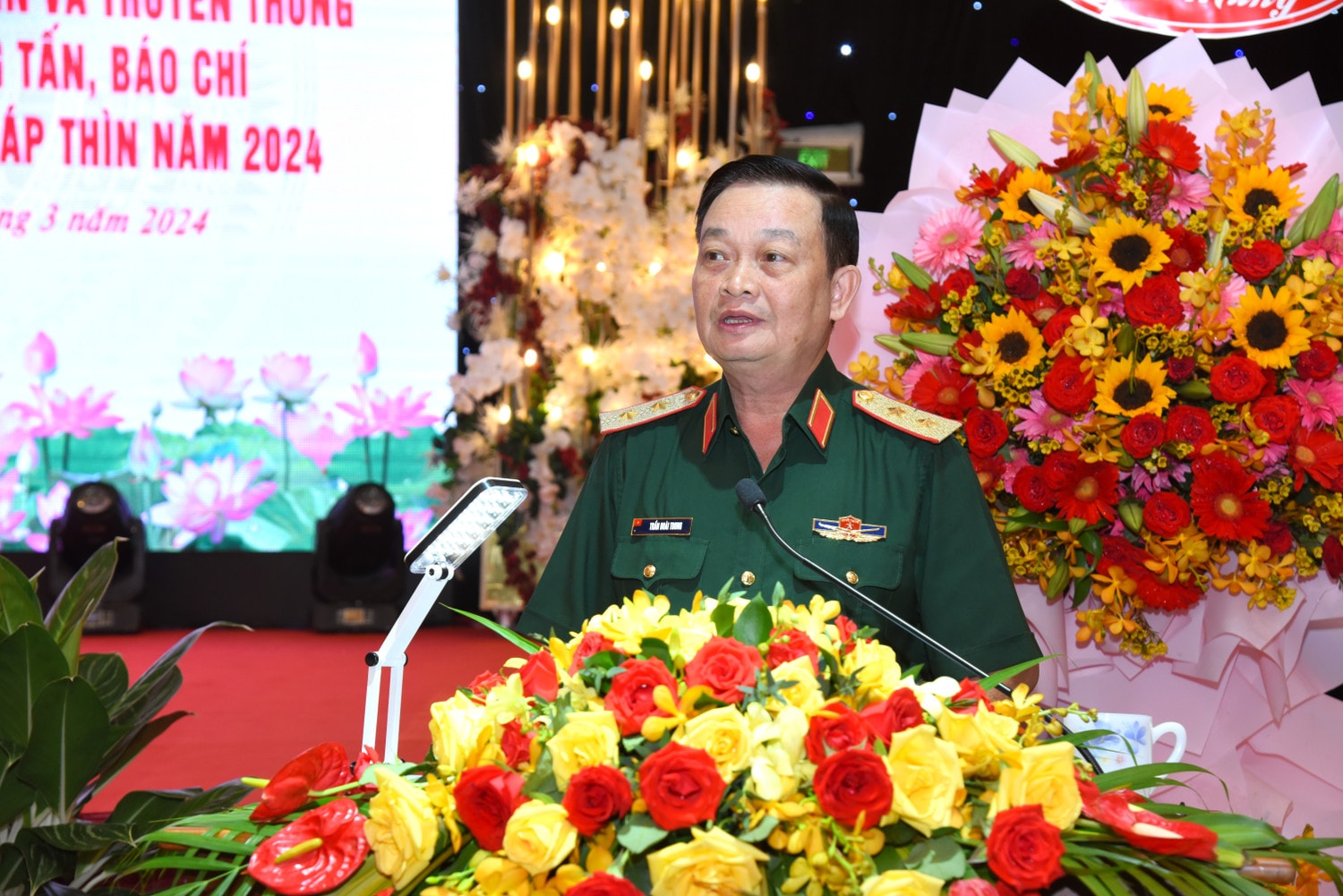 Trung tướng Trần Hoài Trung, Chính ủy Quân khu 7 mong các cơ quan báo chí tiếp tục phối hợp chặt chẽ với Quân khu 7, đẩy mạnh công tác tuyên truyền