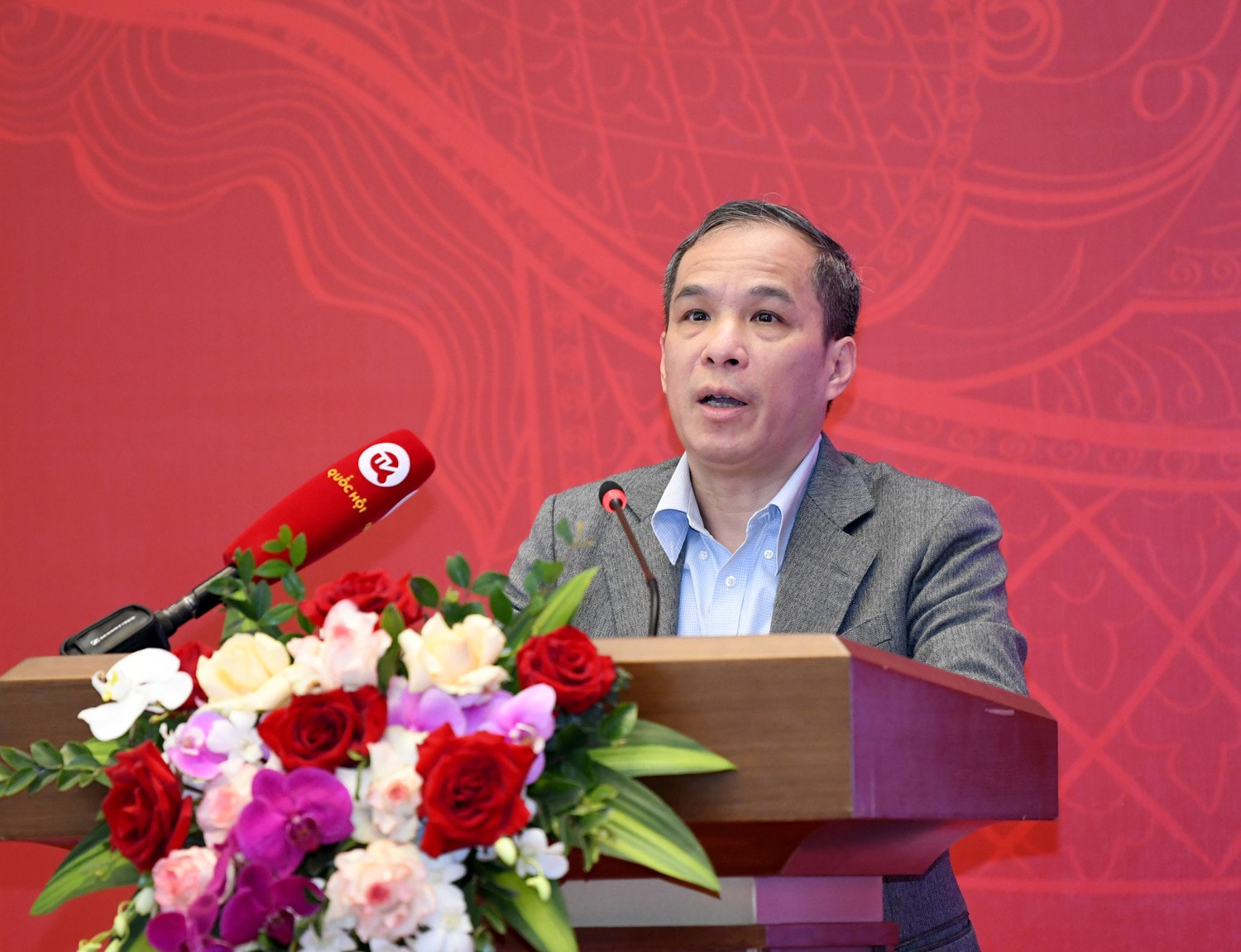 Khẩn trương rà soát, đề xuất danh mục các văn bản hướng dẫn thi hành Luật Các tổ chức tín dụng -0