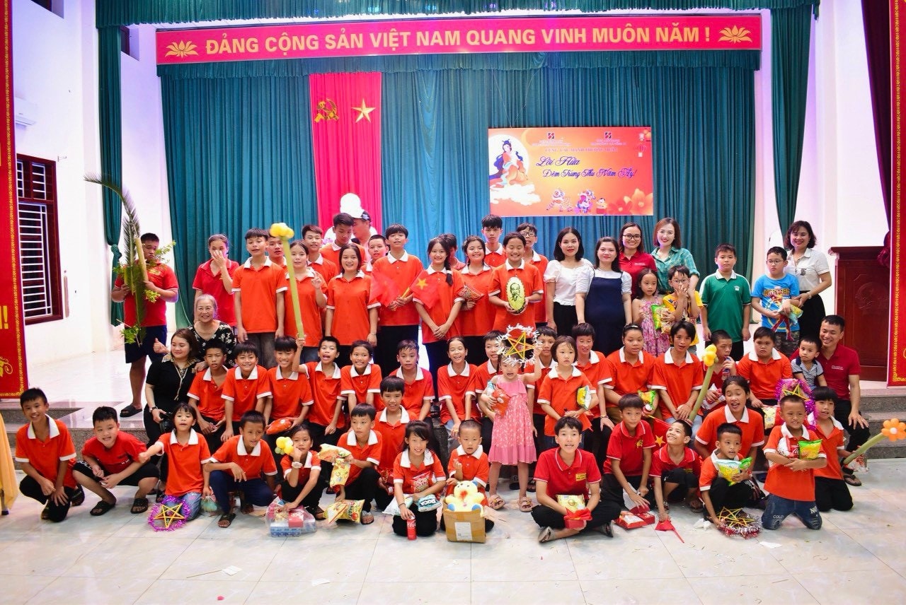 Tỏa sáng phẩm chất Phụ nữ Agribank: “Năng động - Sáng tạo - Nhân hậu- Đảm đang”