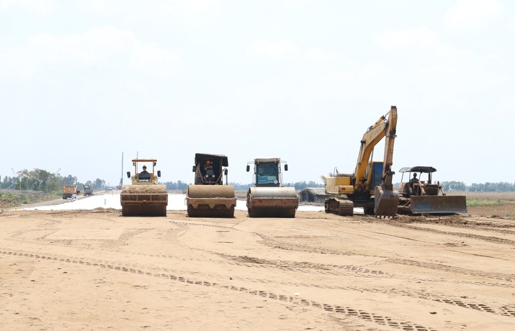 Bộ trưởng Bộ GTVT Nguyễn Văn Thắng yêu cầu Ban quản lý dự án Mỹ Thuận, các nhà thầu khẩn trương thi công cao tốc Cần Thơ – Cà Mau Khẩn trương thi công cao tốc Cần Thơ – Cà Mau