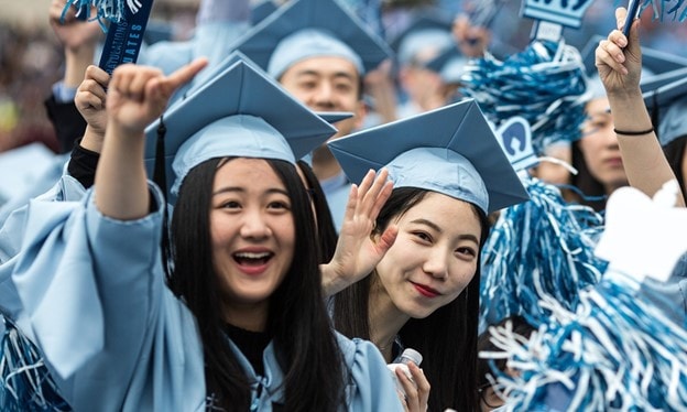 Các trường đại học châu Á thu hút sinh viên nhà giàu -0