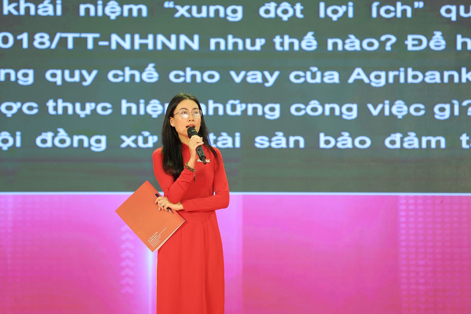 Tỏa sáng phẩm chất Phụ nữ Agribank: “Năng động - Sáng tạo - Nhân hậu- Đảm đang” -0