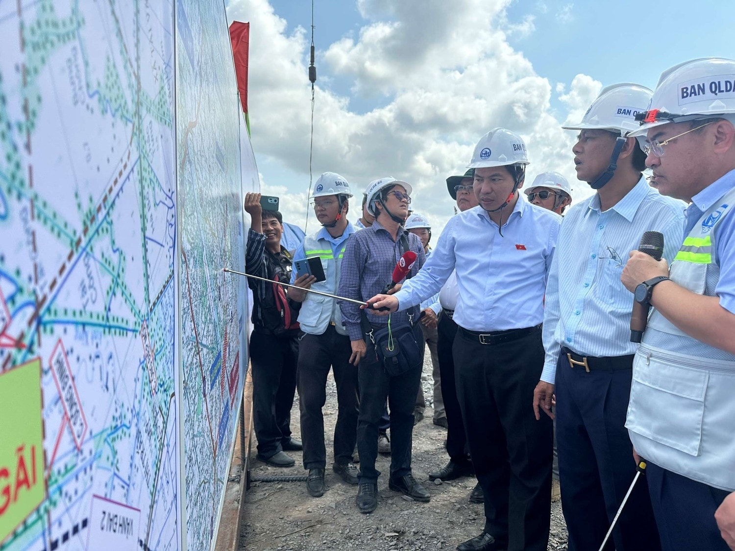 Đoàn giám sát của Quốc hội làm việc với UBND tỉnh Sóc Trăng về thực hiện Nghị quyết 43/2022/QH15