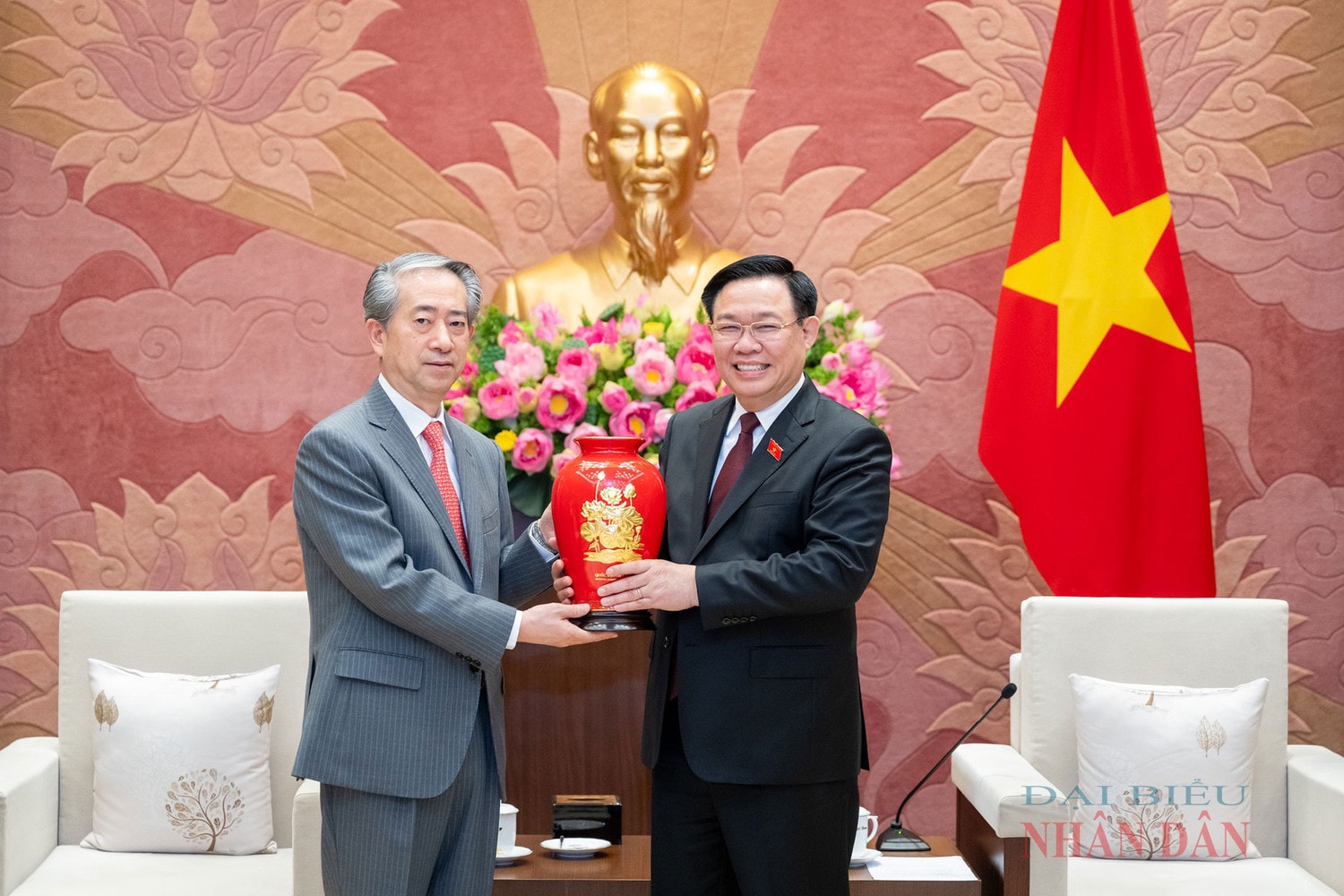 Chủ tịch Quốc hội Vương Đình Huệ tiếp Đại sứ Trung Quốc tại Việt Nam Hùng Ba -0
