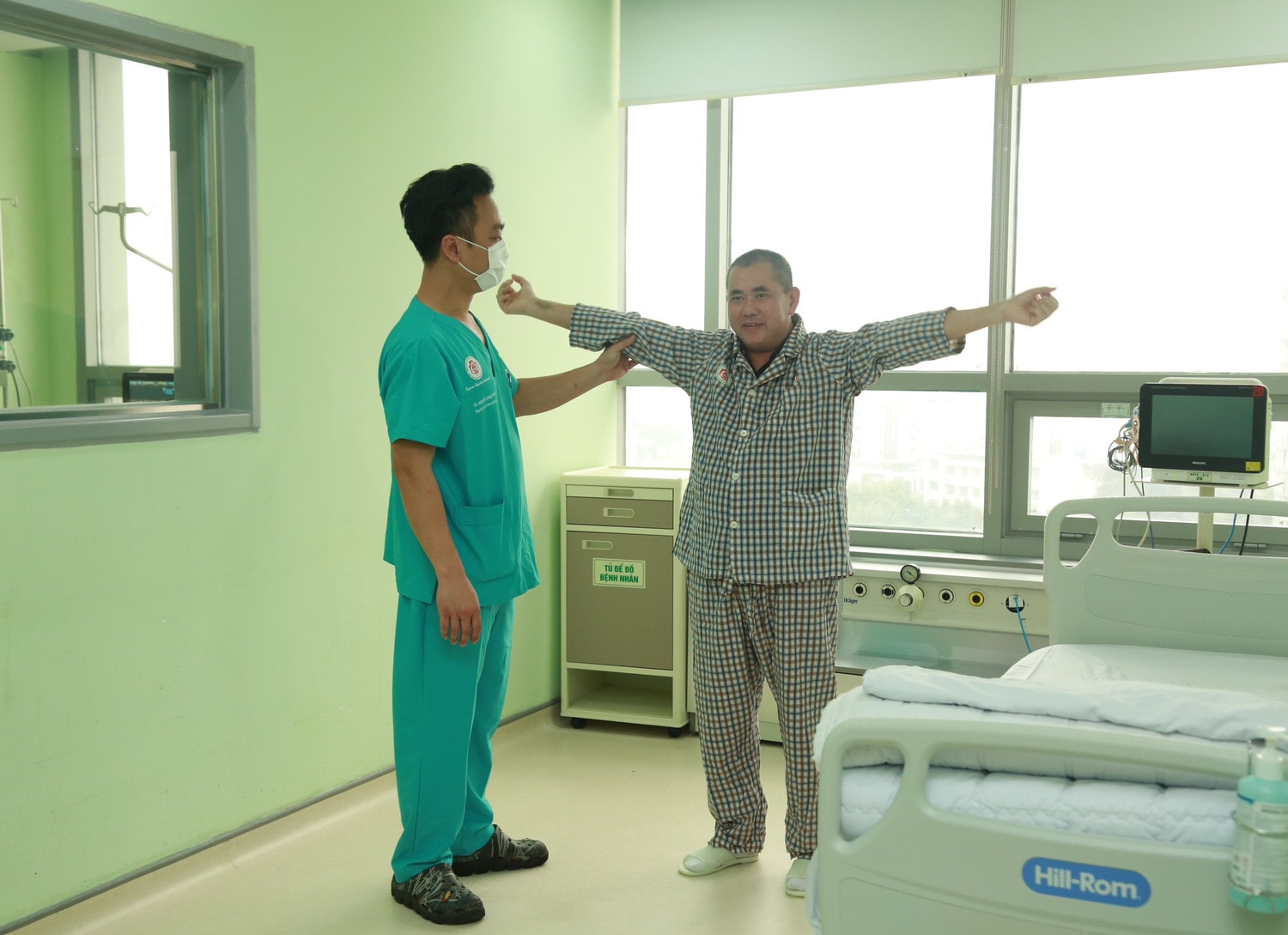 Bệnh nhân ghép tim đầu tiên tại Bệnh viện Trung ương Quân đội 108 được ra viện -0