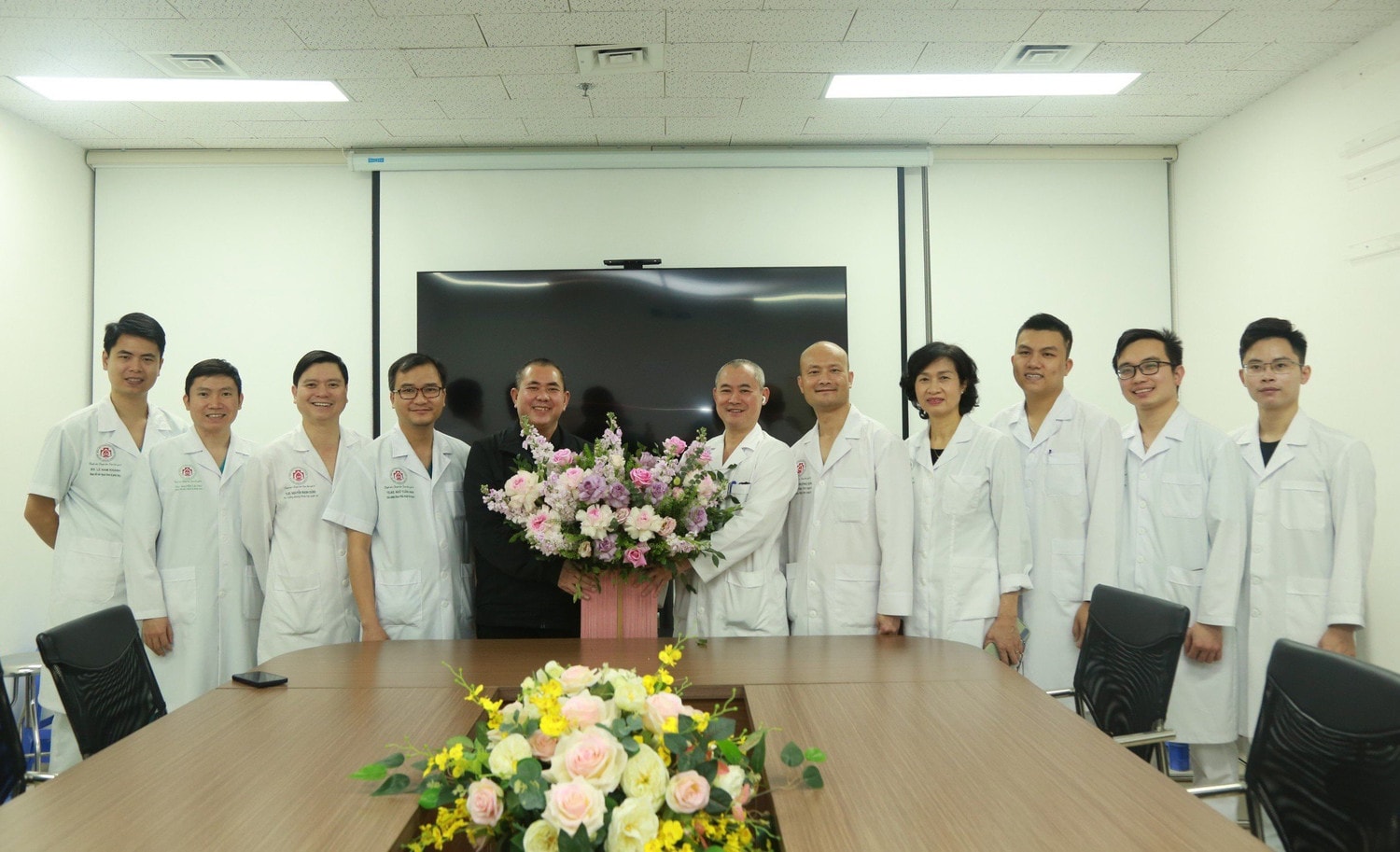 Bệnh nhân ghép tim đầu tiên tại Bệnh viện Trung ương Quân đội 108 được ra viện -0