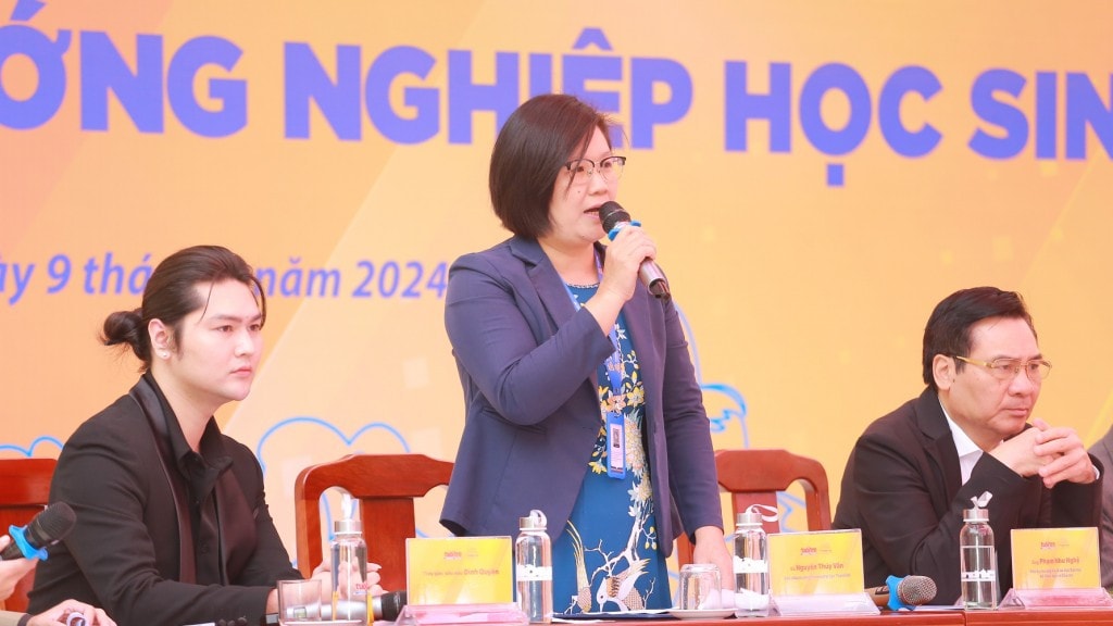 Tổ chức đối thoại tư vấn hướng nghiệp về khối ngành khoa học xã hội -0