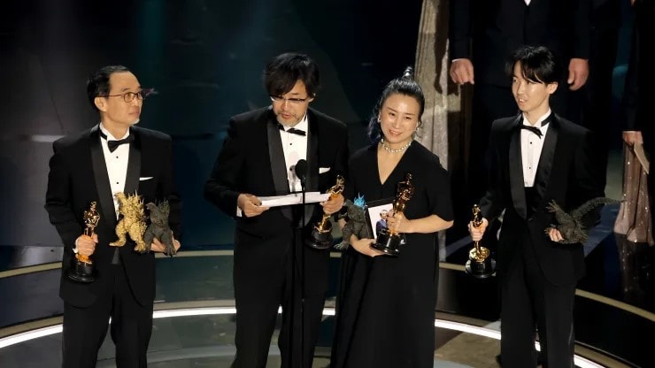 Những hình ảnh đáng chú ý tại Lễ trao giải Oscar 2024 -3