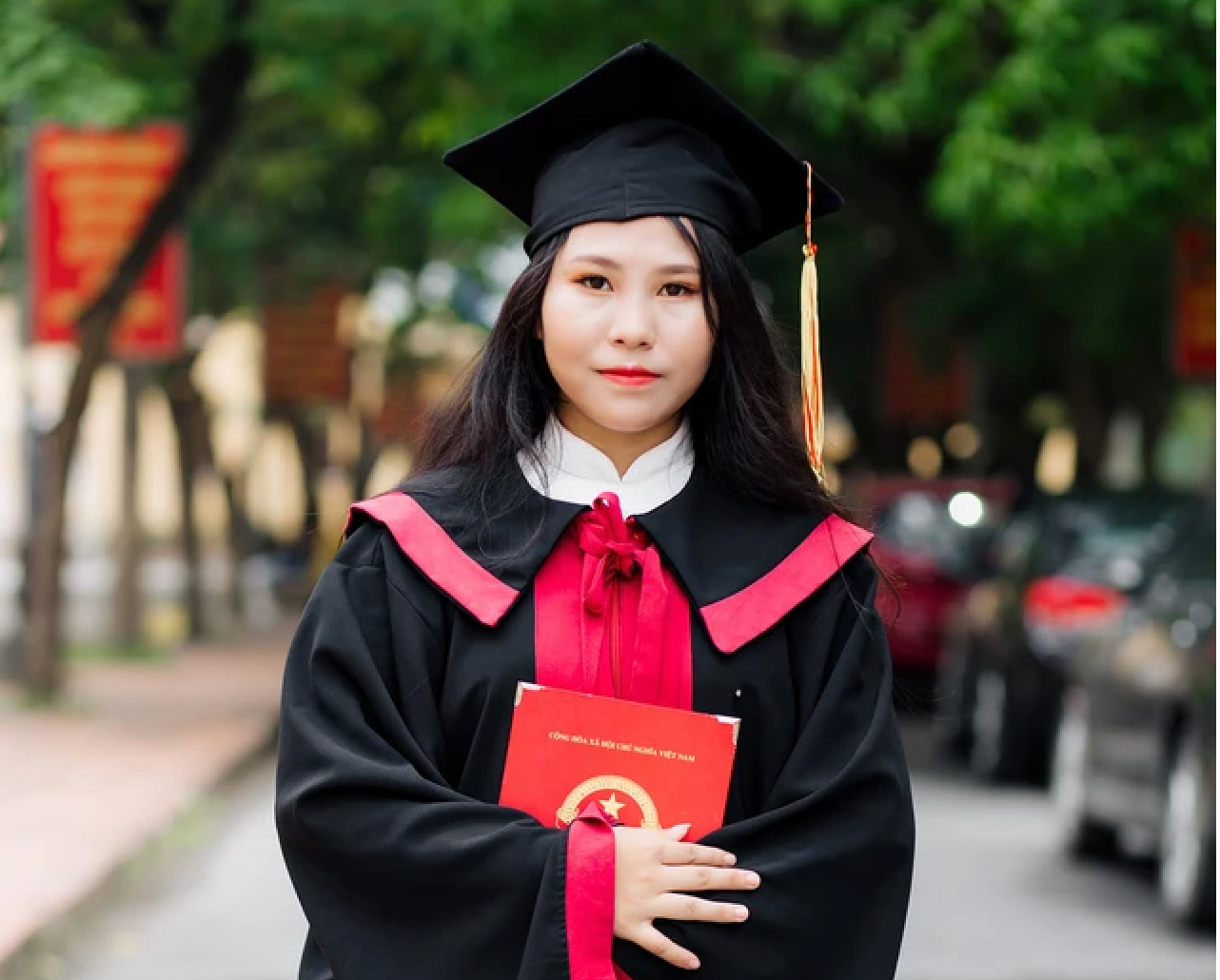 Từ nạn nhân của tục 