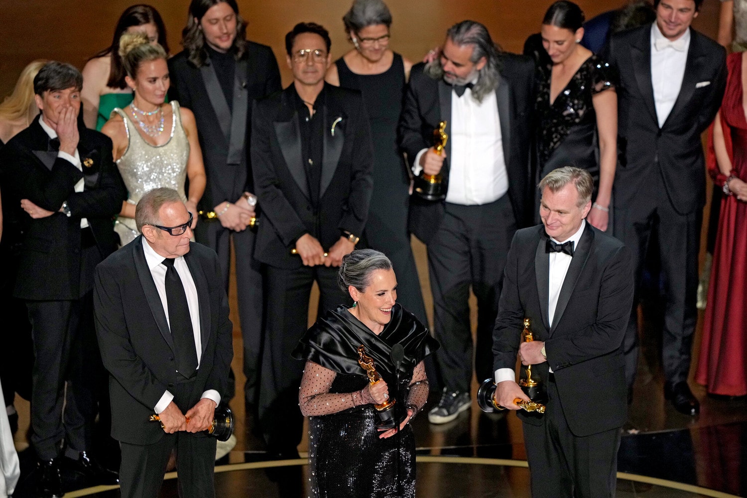 Những hình ảnh đáng chú ý tại Lễ trao giải Oscar 2024 -9