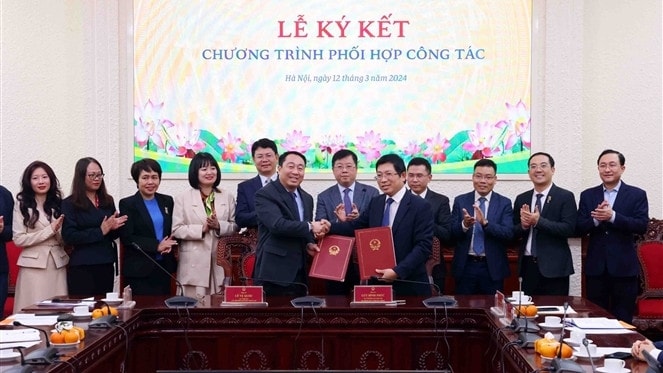 Thứ trưởng Bộ Thông tin và Truyền thông Nguyễn Thanh Lâm và Thứ trưởng Bộ Tư pháp Nguyễn Thanh Tịnh chứng kiến Lễ Ký kết Chương trình phối hợp công tác giữa Cục Phổ biến, giáo dục pháp luật (Bộ Tư pháp) và Cục Báo chí, Cục Thông tin đối ngoại (Bộ Thông tin và Truyền thông), chiều 12.3
