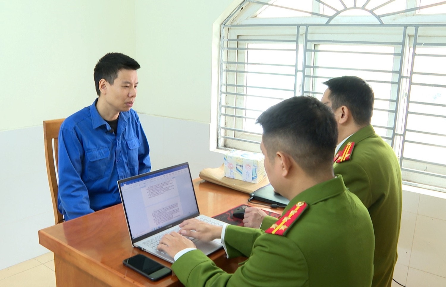 Hải phòng: Xử lý đối tượng đe dọa, cưỡng đoạt tài sản của lực lượng Cảnh sát giao thông -0