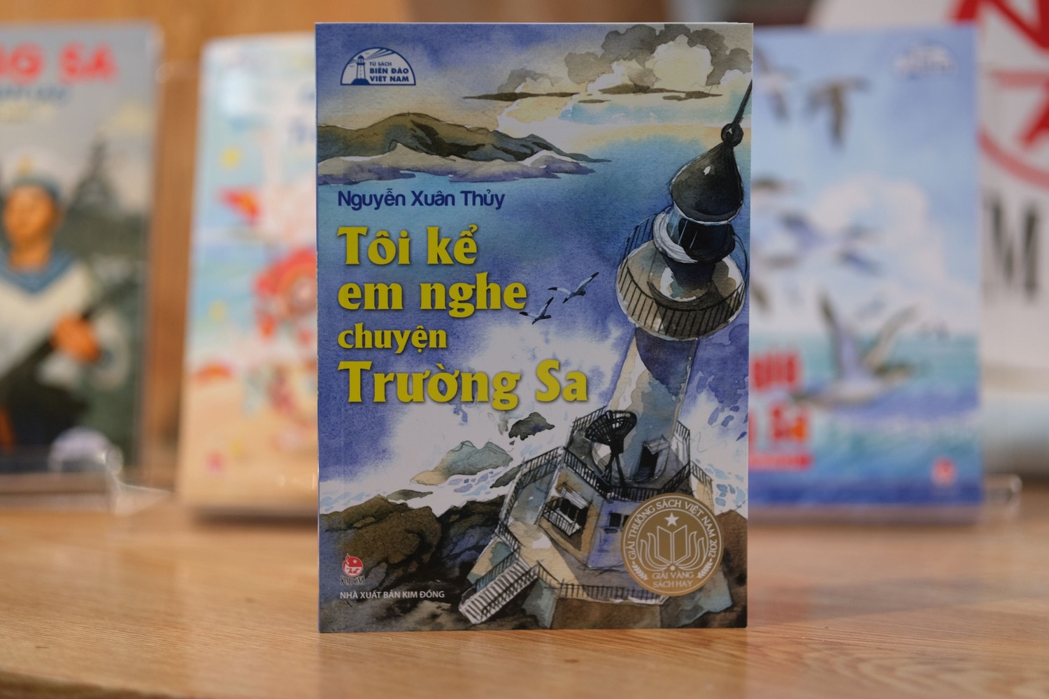 Bồi đắp tình yêu biển đảo quê hương -2