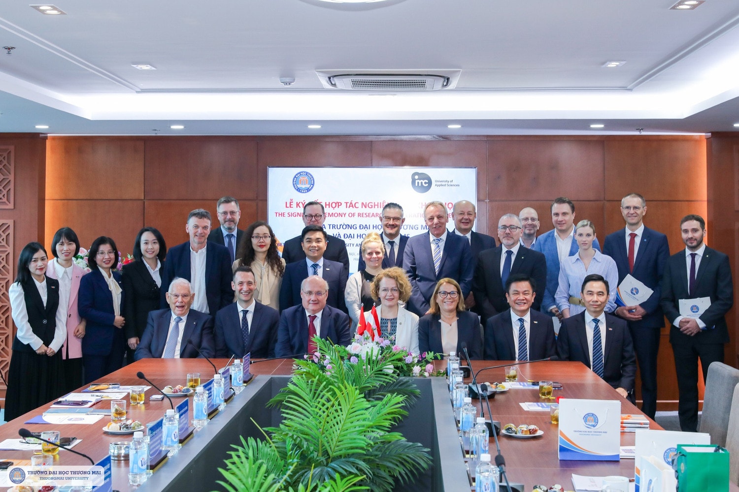 Trường Đại học Thương mại ký kết thỏa thuận hợp tác với Đại học Khoa học ứng dụng IMC KREMS (Áo) -0