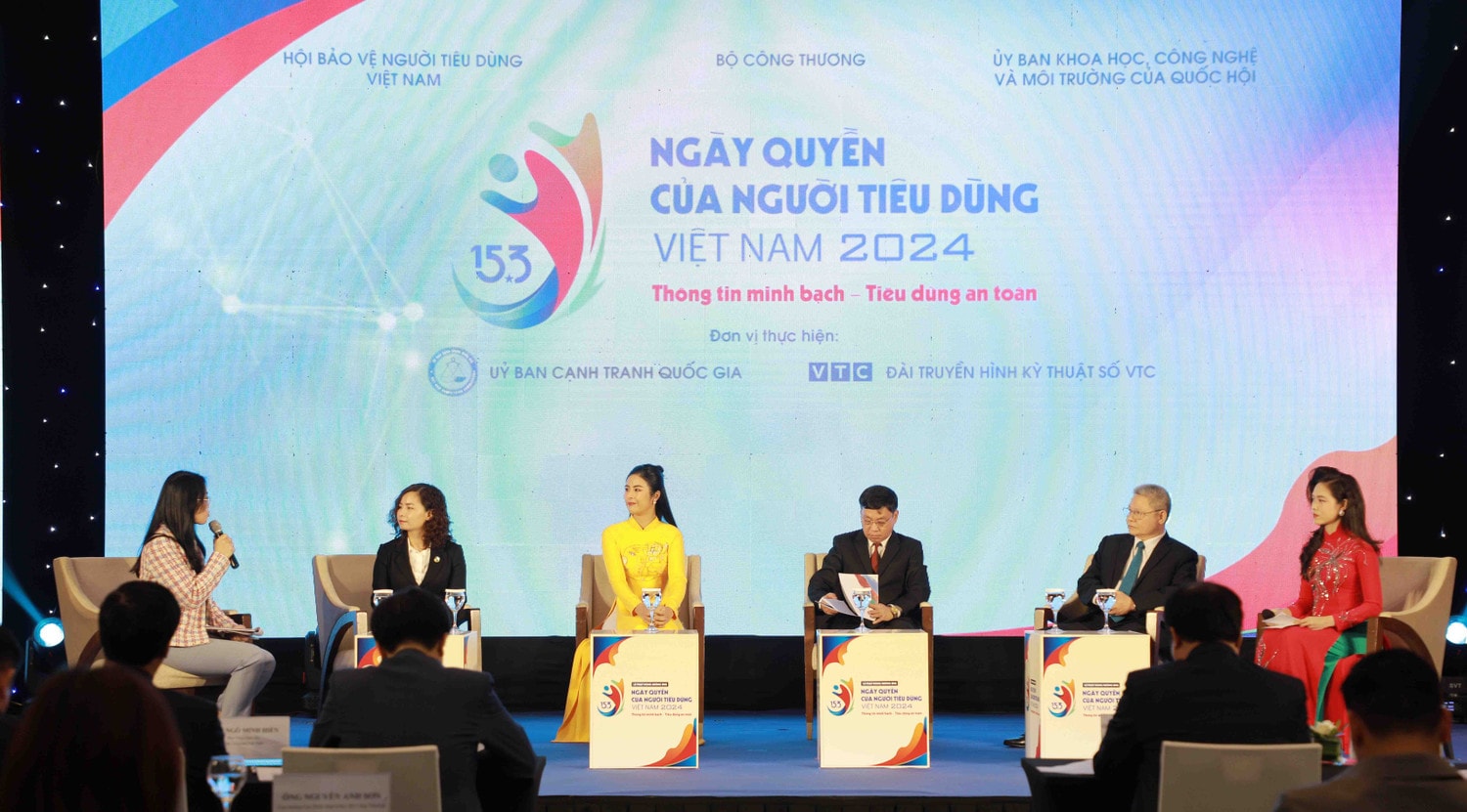 Các đại biểu thảo luận tại buổi lễ Thông tin minh bạch – Tiêu dùng an toàn -0