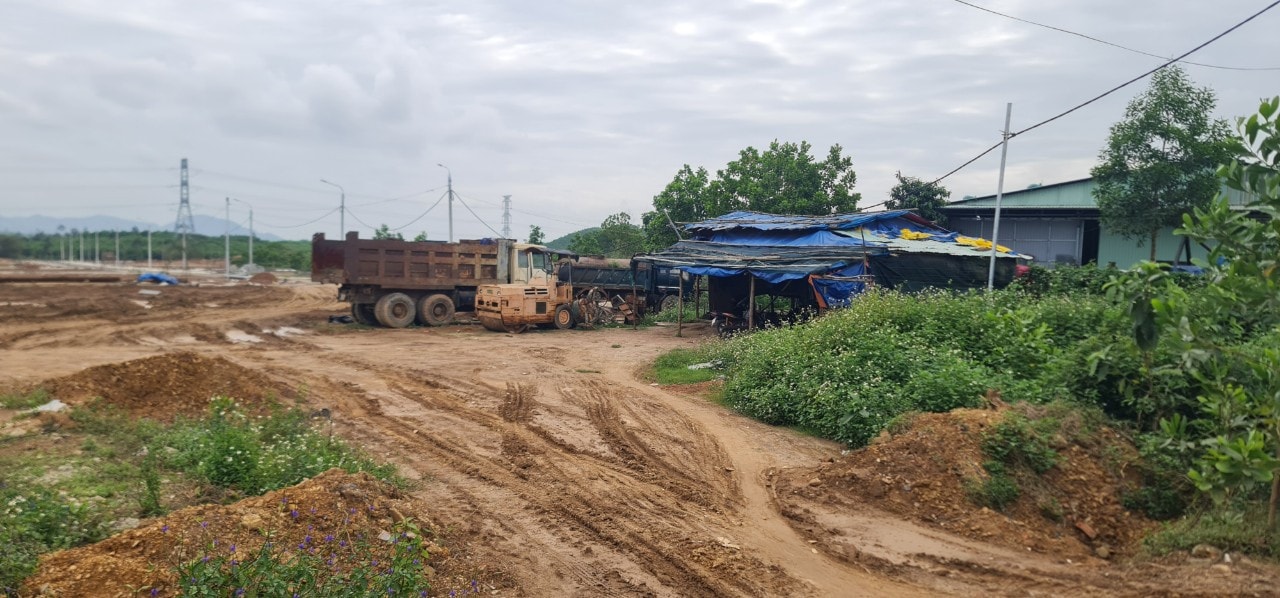 Vụ tự ý san ủi đất của người dân khi chưa áp giá đền bù: Chủ đầu tư nói gì? -0