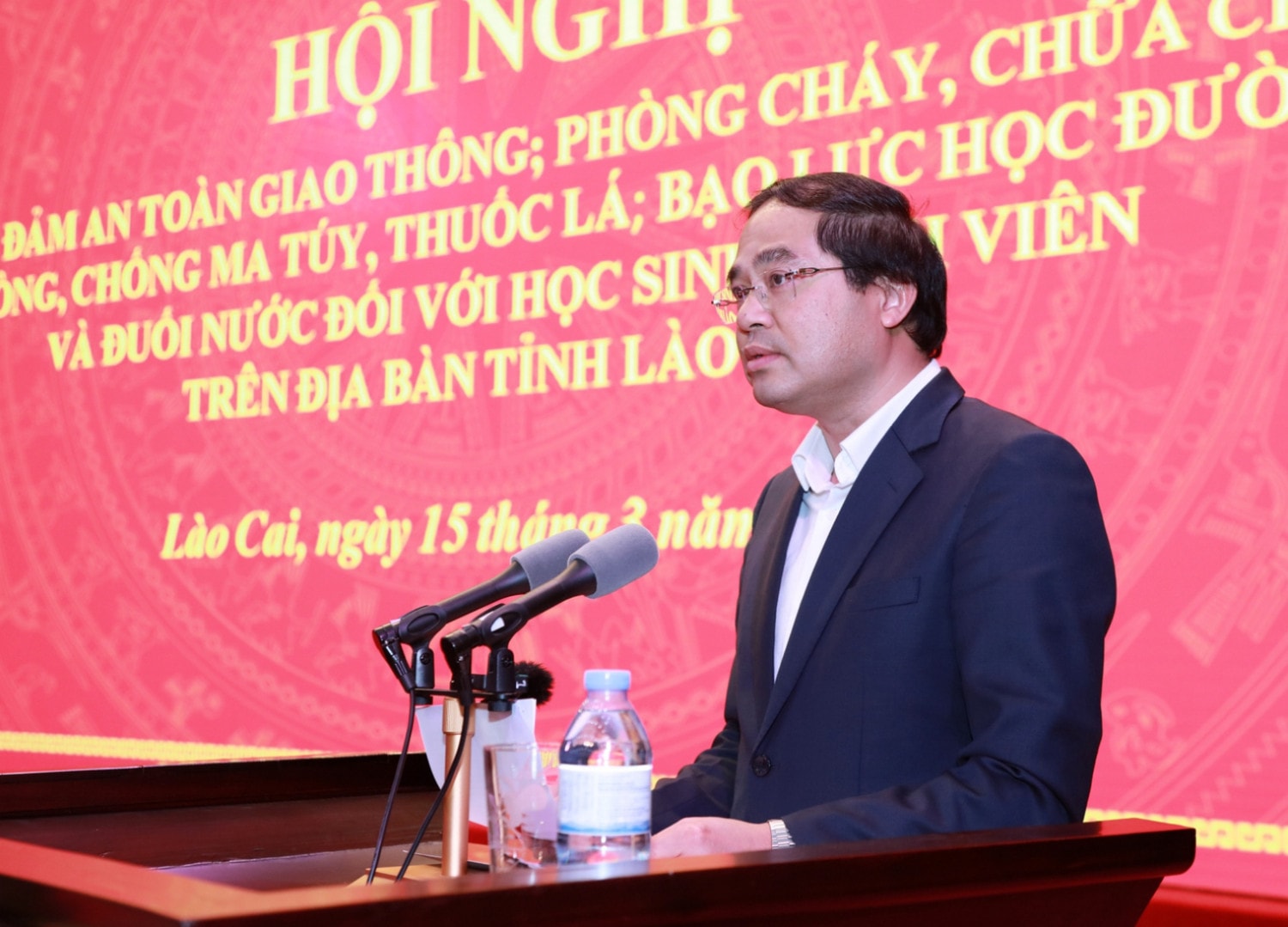 Chủ tịch UBND tỉnh Lào Cai Trịnh Xuân Trường phát biểu tại hội nghị Lào Cai: Xây dựng trường học an toàn, phòng, chống tai nạn, tệ nạn -0