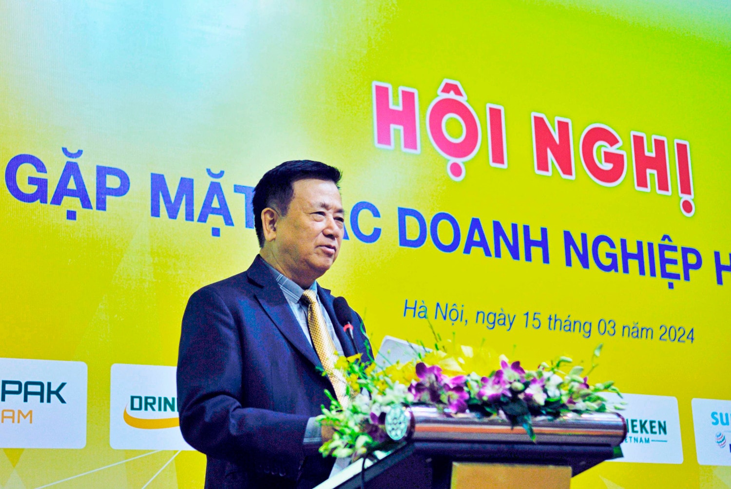 Chủ tịch Hiệp hội Bia - Rượu - Nước giải khát Việt Nam PGS. TS Nguyễn Văn Việt phát biểu tại hội nghị Khoan thư để doanh nghiệp phục hồi, phát triển bền vững -0