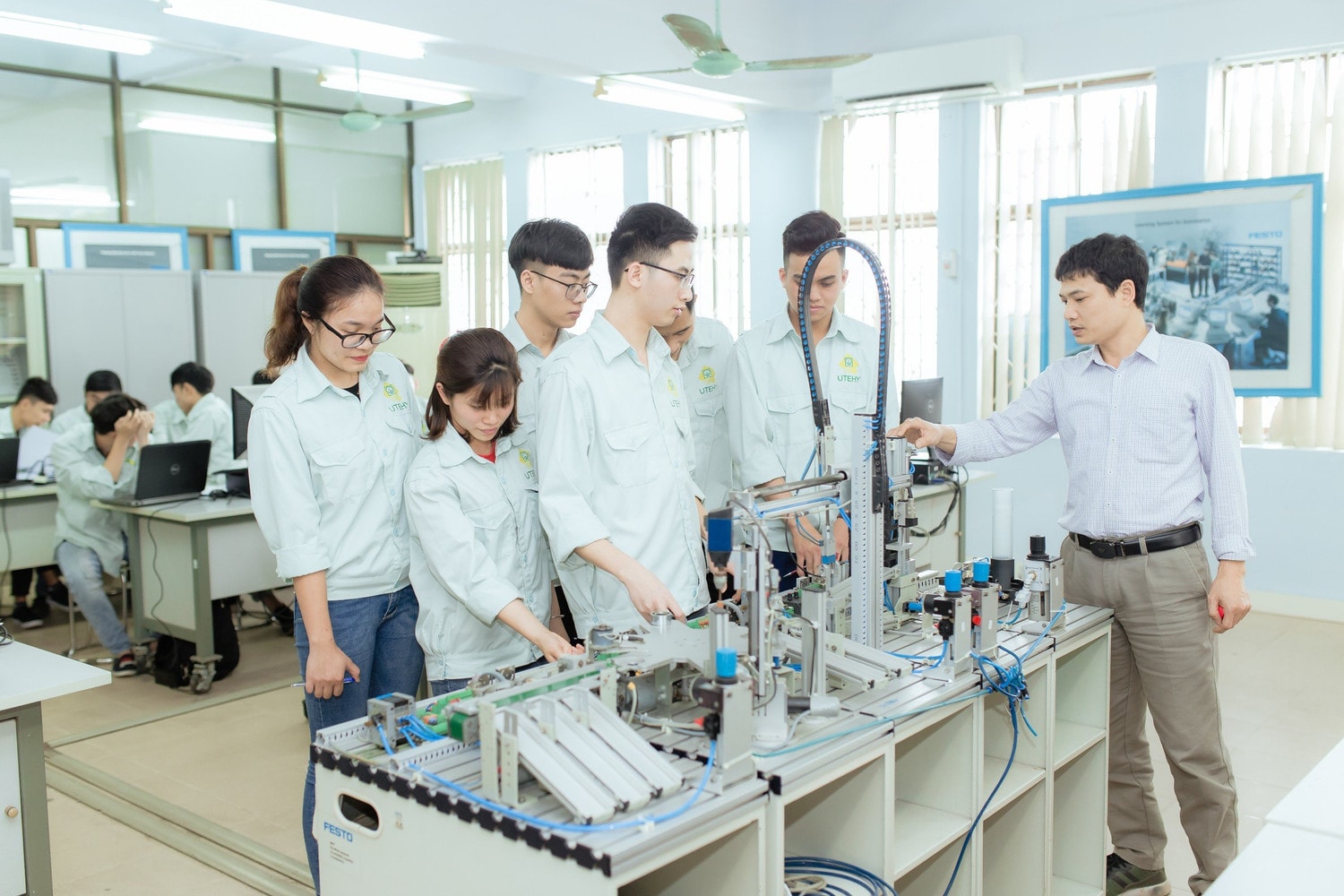 Điểm đặc biệt trong phương án tuyển sinh năm 2024 của Trường ĐH Sư phạm Kỹ thuật Hưng Yên -0