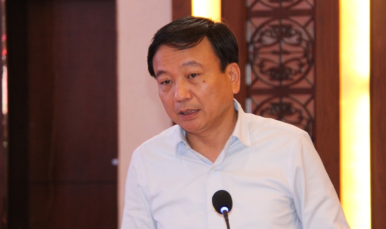 Thứ trưởng Bộ Giao thông vận tải Nguyễn Danh Huy phát biểu tại cuộc làm việc Phó Chủ tịch Quốc hội Nguyễn Đức Hải khảo sát 3 tuyến cao tốc ở miền Trung