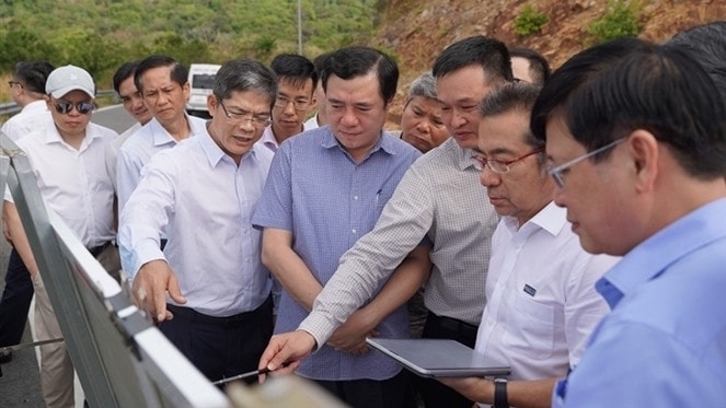Đoàn công tác Bộ Công thương khảo sát thực tế tại khu vực Bãi Ông Câu là Điểm tiếp bờ của Dự án cấp điện từ lưới điện quốc gia cho huyện Côn Đảo, tỉnh Bà Rịa - Vũng Tàu. Nguồn: ITN