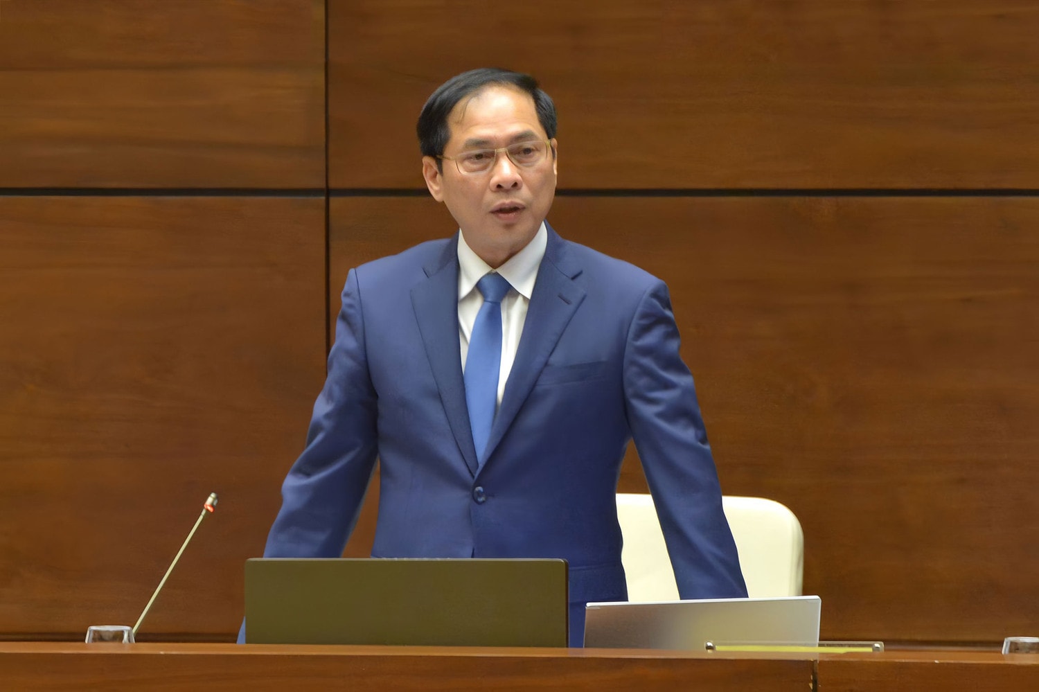 Bảo đảm công dân Việt Nam ra nước ngoài thuận tiện như công dân nước ngoài vào Việt Nam -0