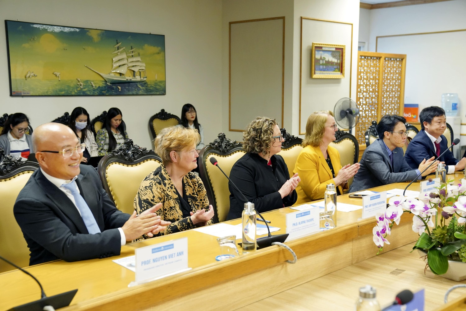 Đại diện Đại học Andrews tại lễ ký kết Trường Đại học Kinh tế Quốc dân hợp tác đào tạo với Đại học Andrews, Mỹ -0