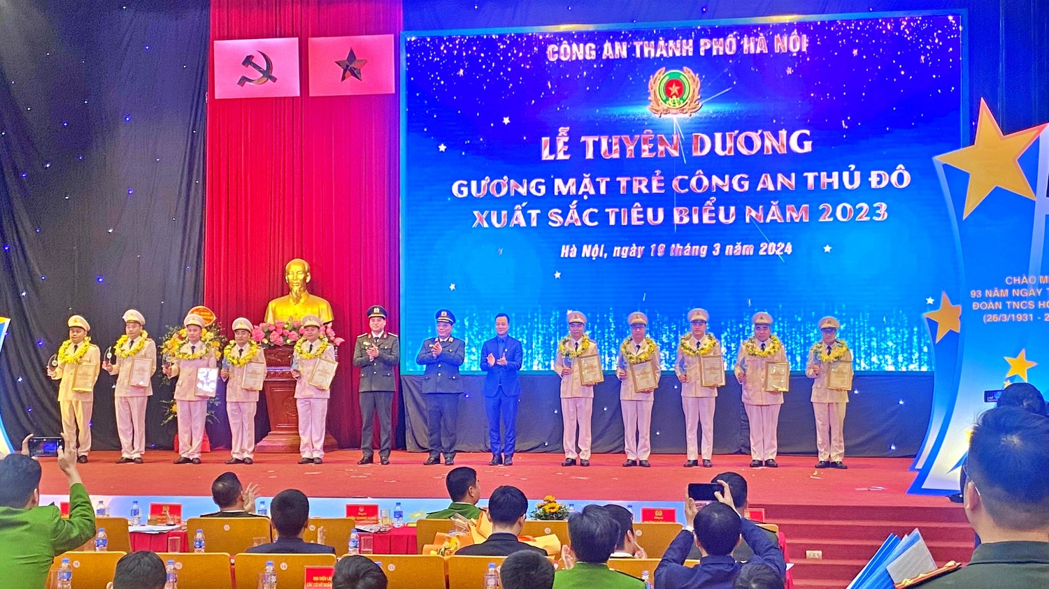 Tuyên dương 10 Gương mặt trẻ Công an Thủ đô tiêu biểu năm 2023 -0
