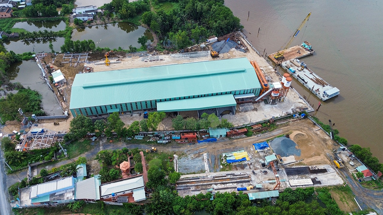 Long An: Công ty TNHH TMDV thi công cầu đường Hồng An xây nhà xưởng 3.000m2 trái phép trên đất nông nghiệp