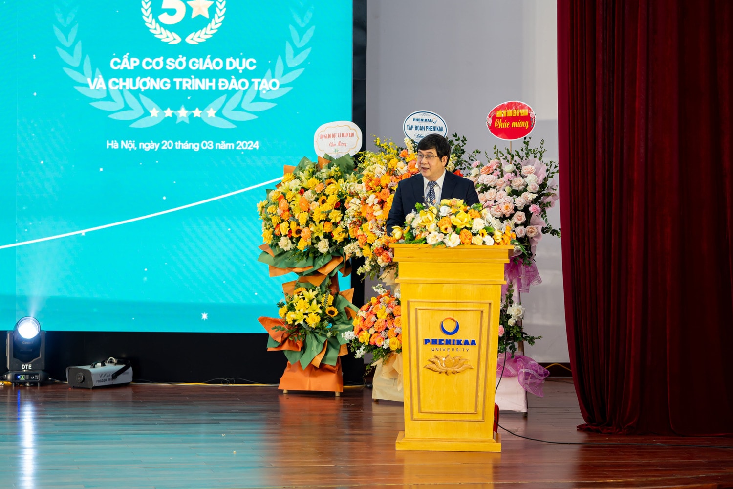 Trường Đại học Phenikaa đạt chuẩn 5 sao theo định hướng Đổi mới sáng tạo và Ứng dụng -0