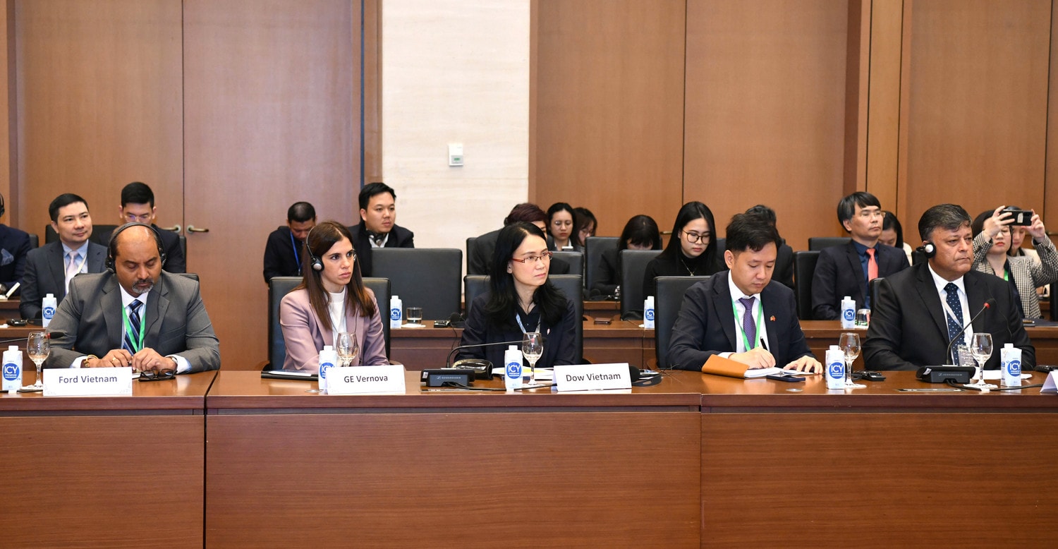 Các đại biểu dự cuộc làm việc. Ảnh: Lâm Hiển Chủ tịch Quốc hội Vương Đình Huệ tiếp Đoàn Hội đồng Kinh doanh Hoa Kỳ - ASEAN -0