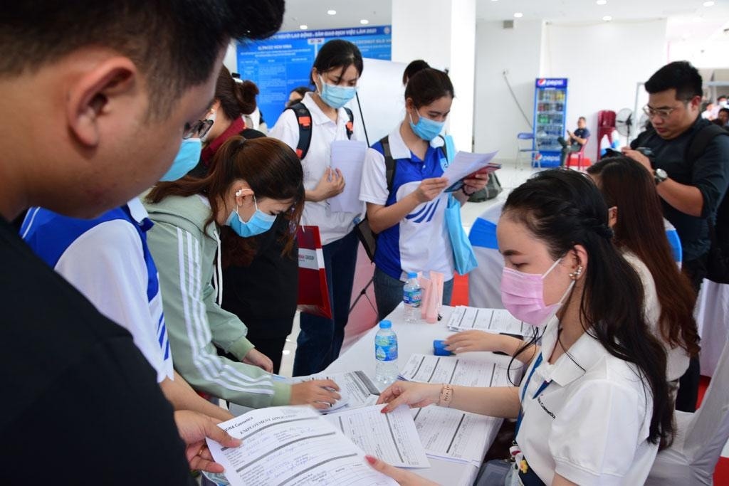 Giúp nhiều lao động thất nghiệp trở lại thị trường -0