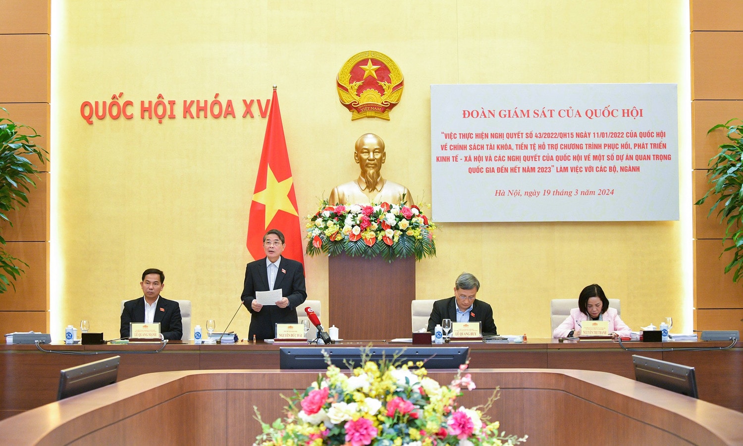 Đoàn giám sát làm việc với 5 bộ, ngành, cơ quan