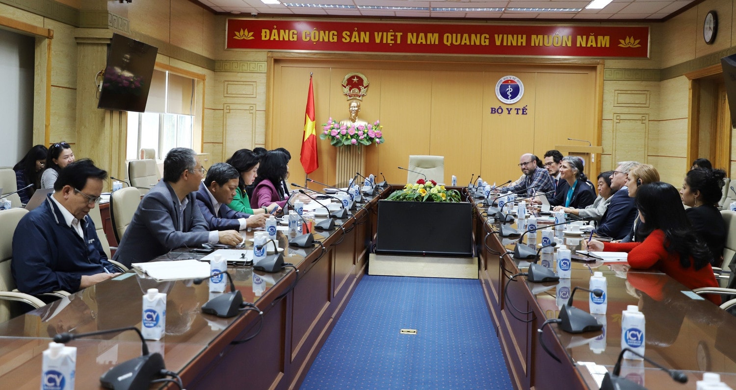 Bộ trưởng Bộ Y tế Đào Hồng Lan làm việc với Quỹ Toàn cầu -0
