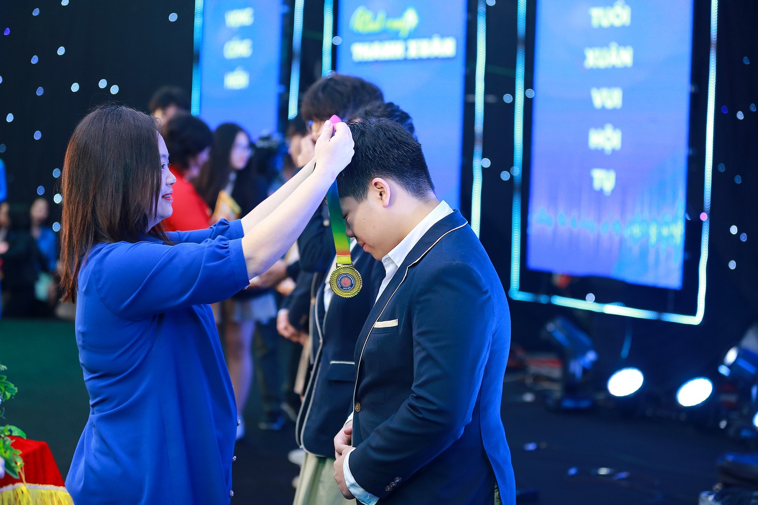 Sôi nổi chương trình chào mừng 93 năm ngày thành lập Đoàn TNCS Hồ Chí Minh của Trường THPT Phan Huy Chú - Đống Đa -0