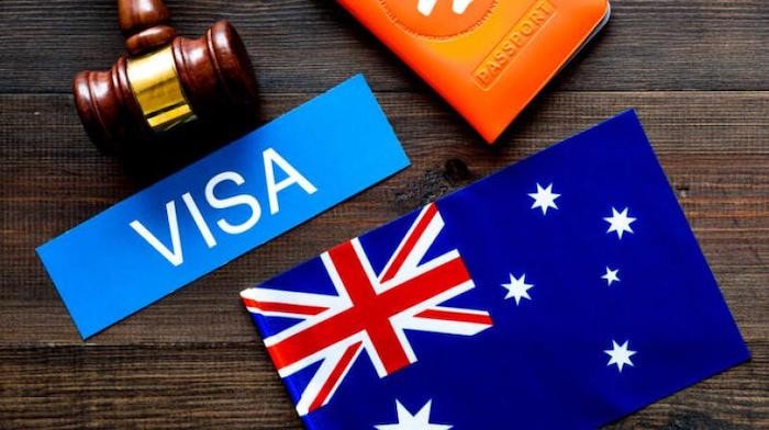 Australia bắt đầu thắt chặt thị thực với du học sinh -0