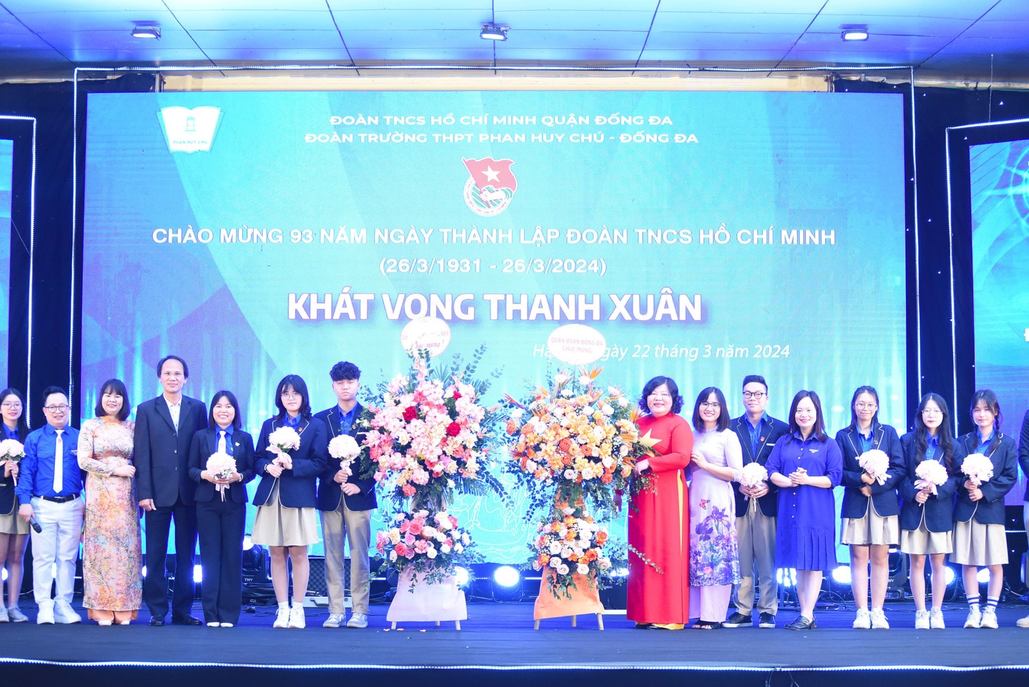 Sôi nổi chương trình chào mừng 93 năm ngày thành lập Đoàn TNCS Hồ Chí Minh của Trường THPT Phan Huy Chú - Đống Đa ảnh 17 Sôi nổi chương trình chào mừng 93 năm ngày thành lập Đoàn TNCS Hồ Chí Minh của Trường THPT Phan Huy Chú - Đống Đa -0