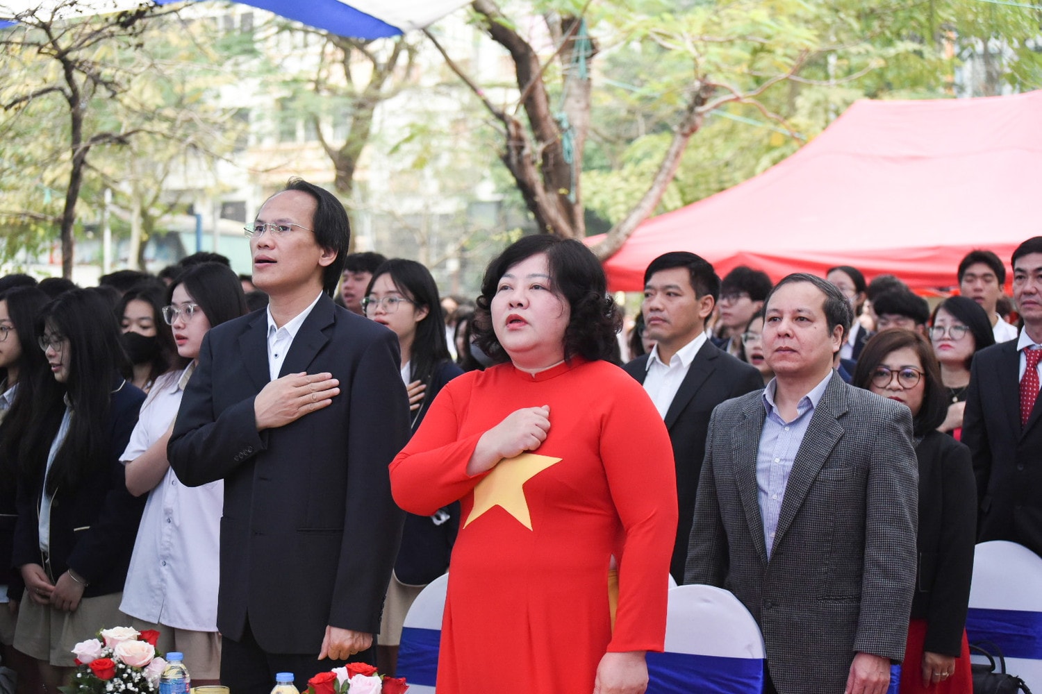 Sôi nổi chương trình chào mừng 93 năm ngày thành lập Đoàn TNCS Hồ Chí Minh của Trường THPT Phan Huy Chú - Đống Đa ảnh 11 Sôi nổi chương trình chào mừng 93 năm ngày thành lập Đoàn TNCS Hồ Chí Minh của Trường THPT Phan Huy Chú - Đống Đa -0