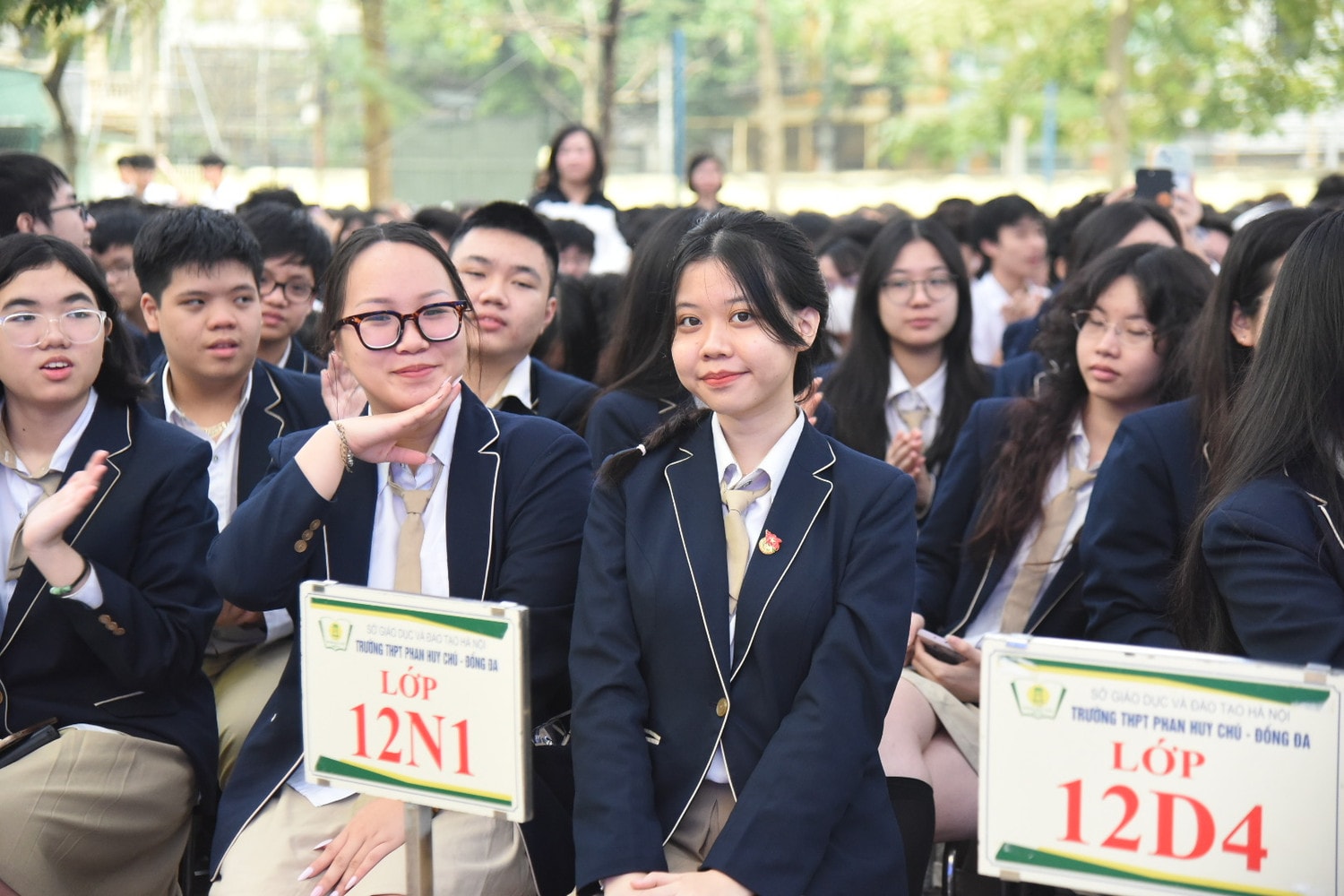 Sôi nổi chương trình chào mừng 93 năm ngày thành lập Đoàn TNCS Hồ Chí Minh của Trường THPT Phan Huy Chú - Đống Đa ảnh 14 Sôi nổi chương trình chào mừng 93 năm ngày thành lập Đoàn TNCS Hồ Chí Minh của Trường THPT Phan Huy Chú - Đống Đa -0