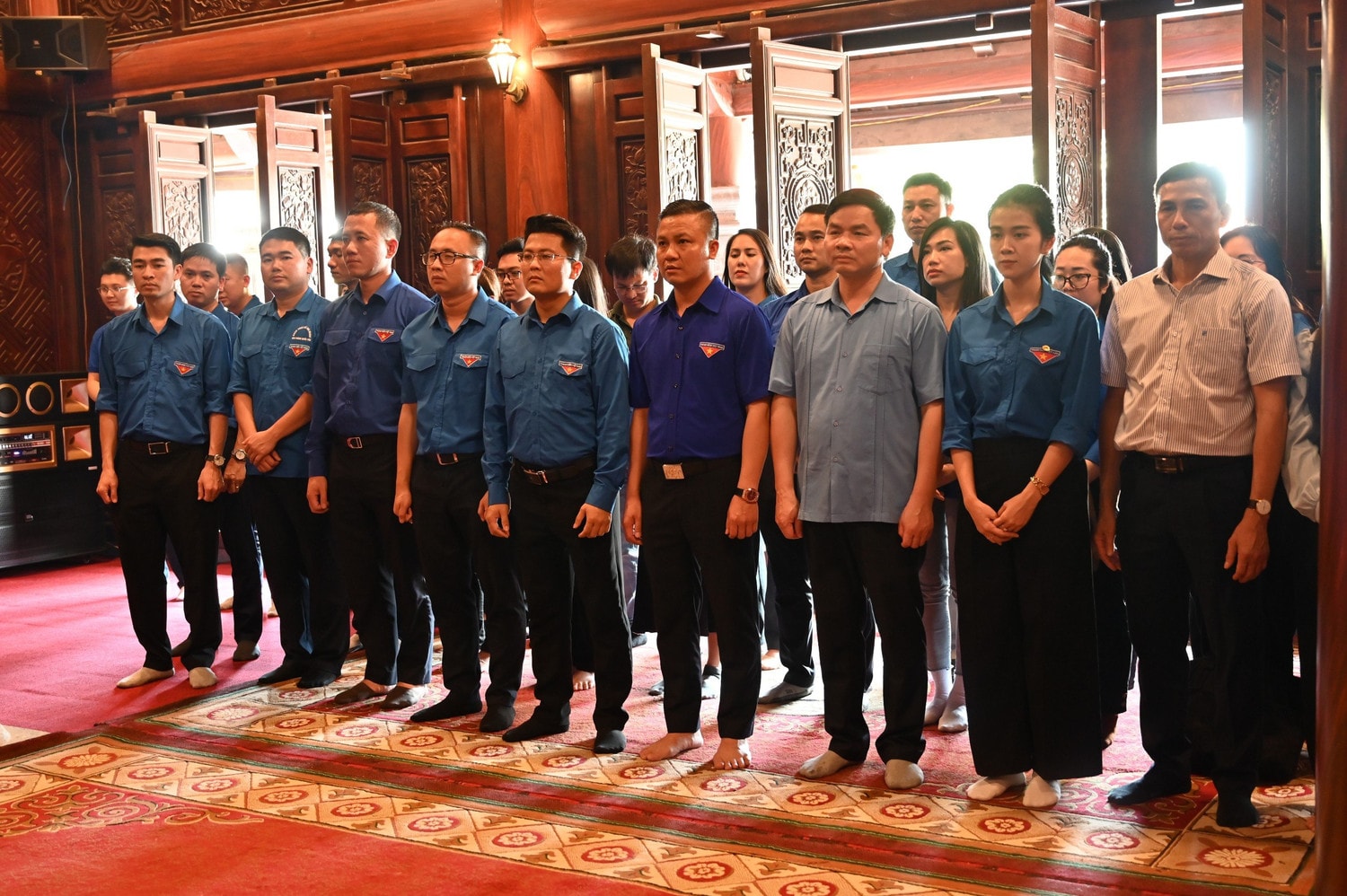 Đoàn Thanh niên Văn phòng Quốc hội dâng hương tưởng niệm Chủ tịch Hồ Chí Minh tại Thủy điện Hòa Bình -2