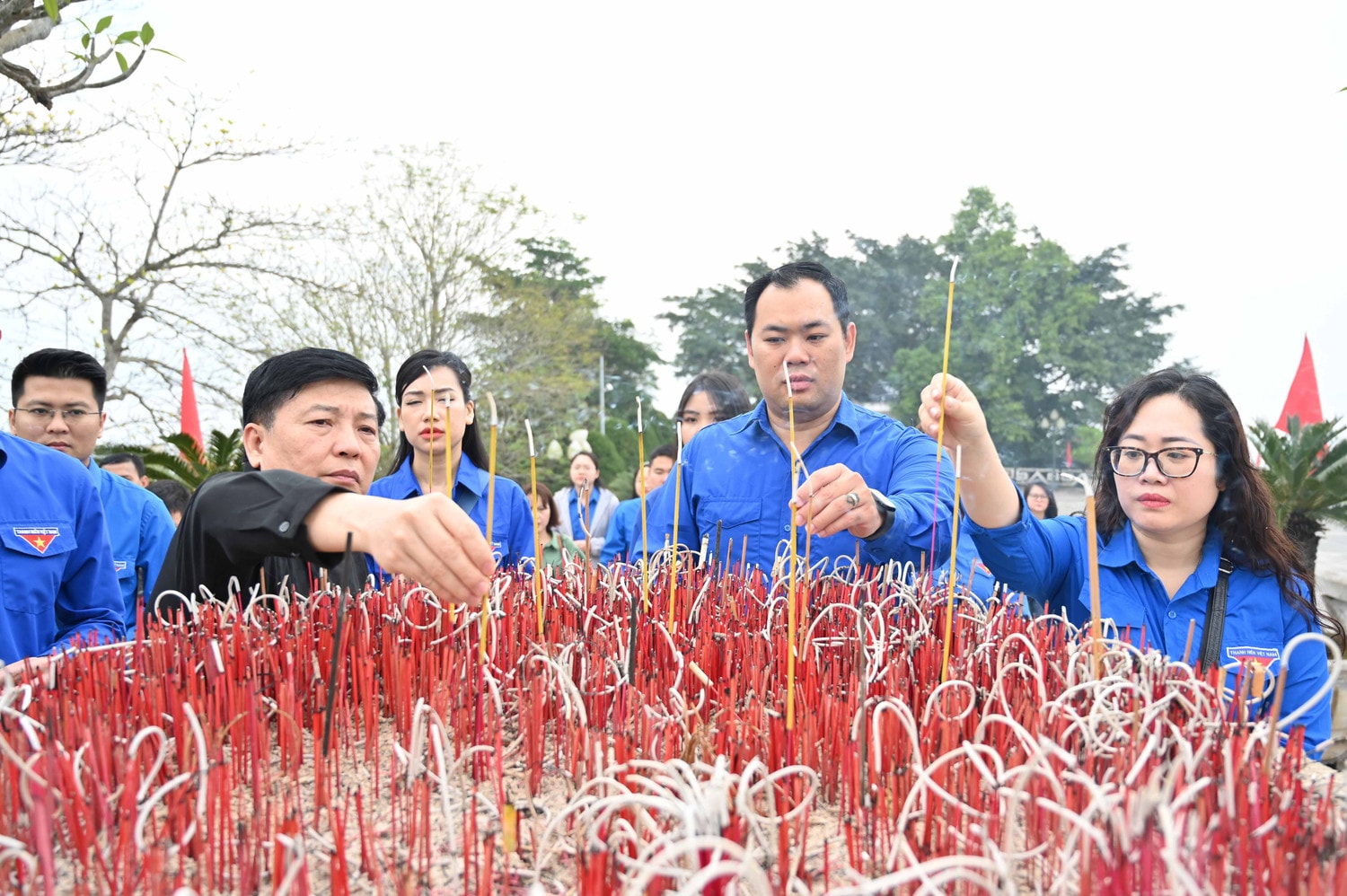 “Tháng Ba tình nguyện” mang tri thức đến vùng đặc biệt khó khăn
