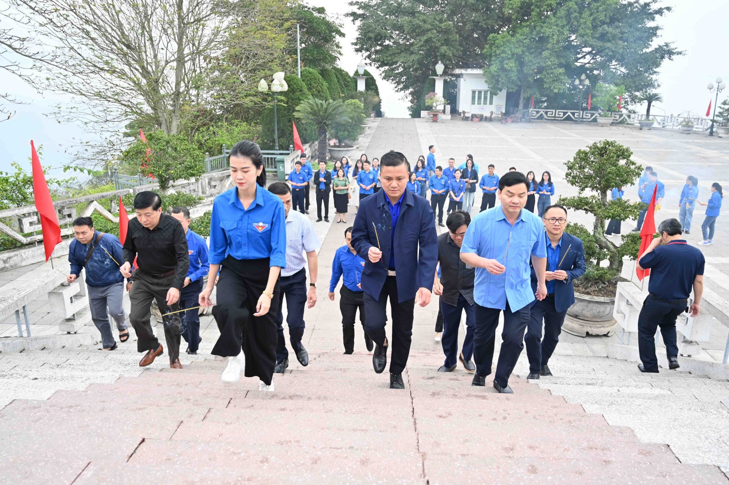 “Tháng Ba tình nguyện” mang tri thức đến vùng đặc biệt khó khăn