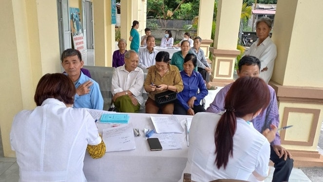 Bệnh viện Phổi tỉnh Phú Thọ khám, sàng lọc bệnh nhân tại cộng đồng. Ảnh: Bệnh viện Phổi tỉnh Phú Thọ