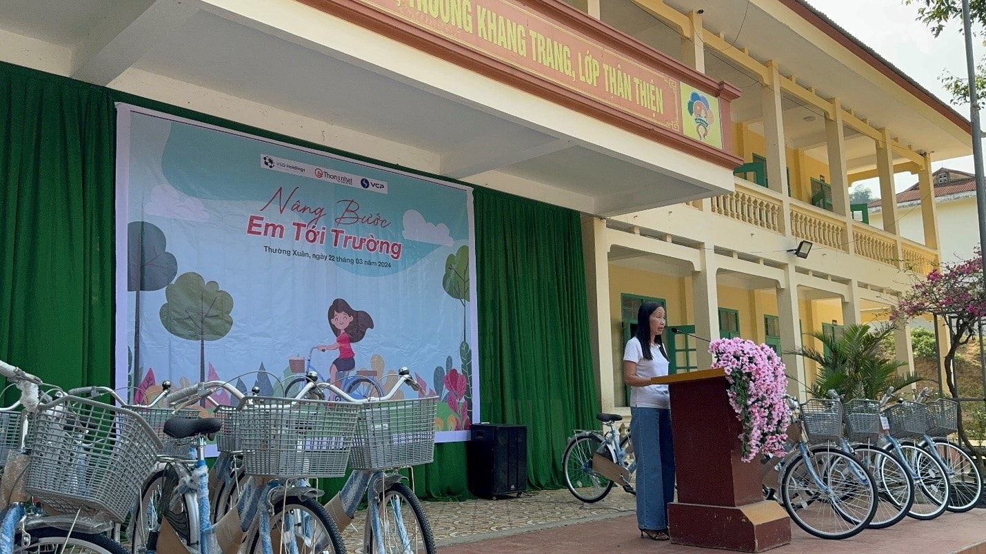 Trao quà cho các em học sinh nghèo, hoàn cảnh khó khăn huyện vùng cao, tỉnh Thanh Hóa -0