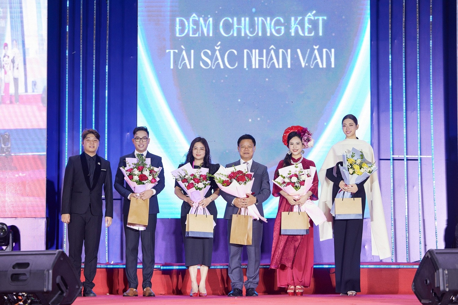 Lộ diện cặp đôi đăng quang 